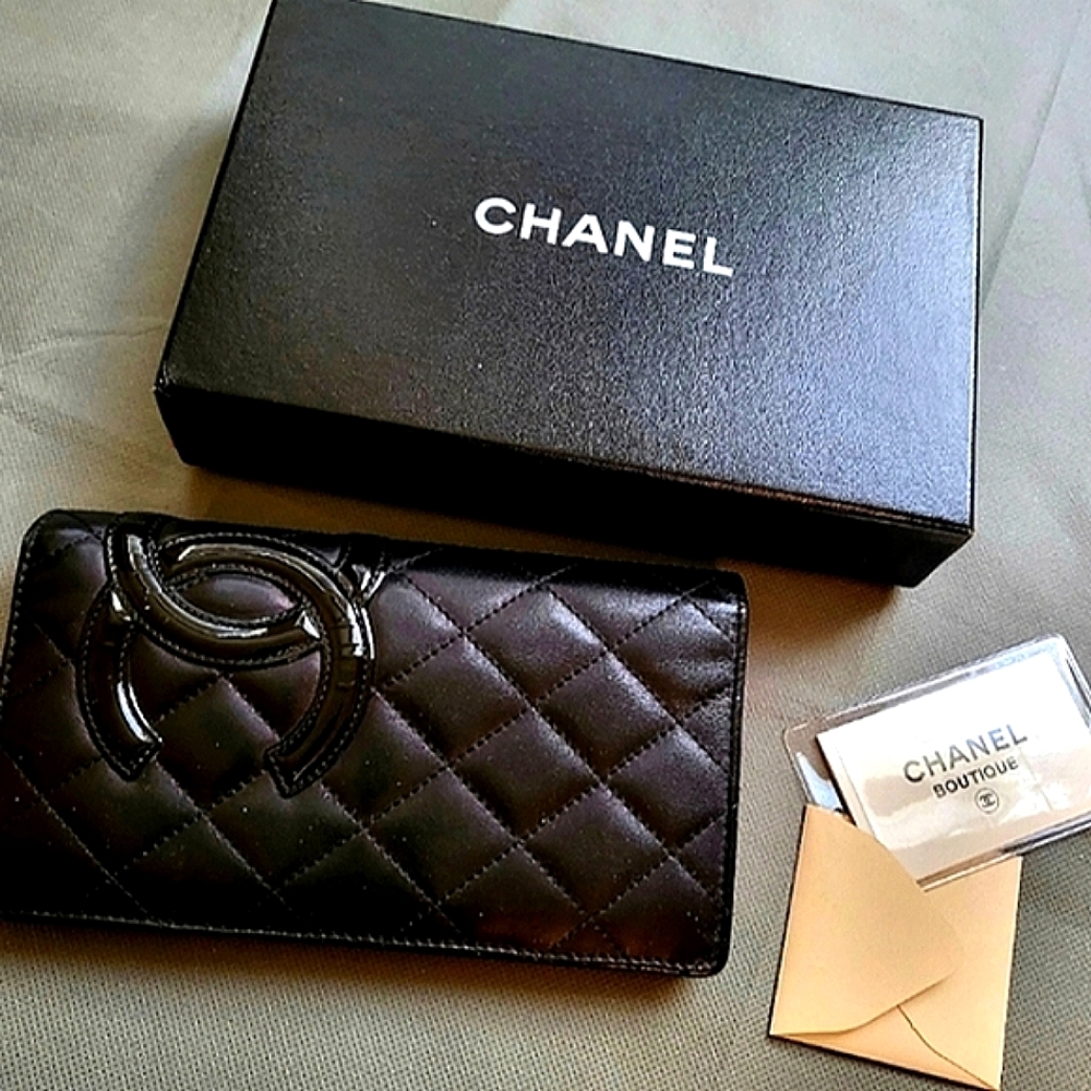 🌺 CHANEL CC Cambon Quilted Logo Bifold Wallet in Black & Hot Pink Pre-owned - Picture 15 of 15